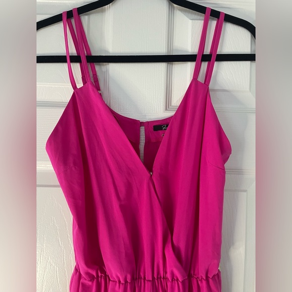 Hot pink jumpsuit - Picture 3 of 5